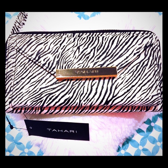 Tahari Handbags - NWT TAHARI zebra print wristlet/wallet